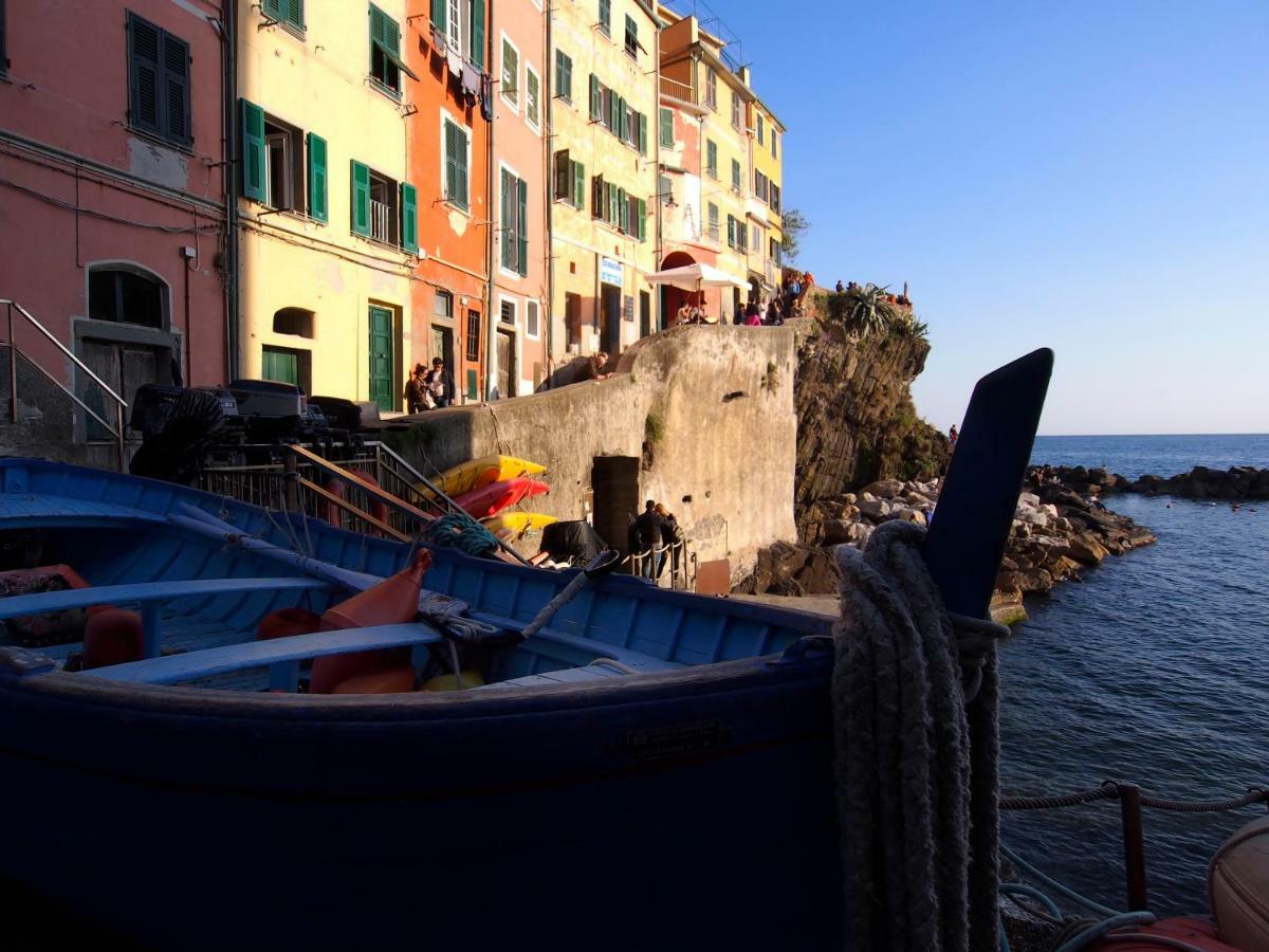 Ai Pesci Room Rental Riomaggiore Buitenkant foto