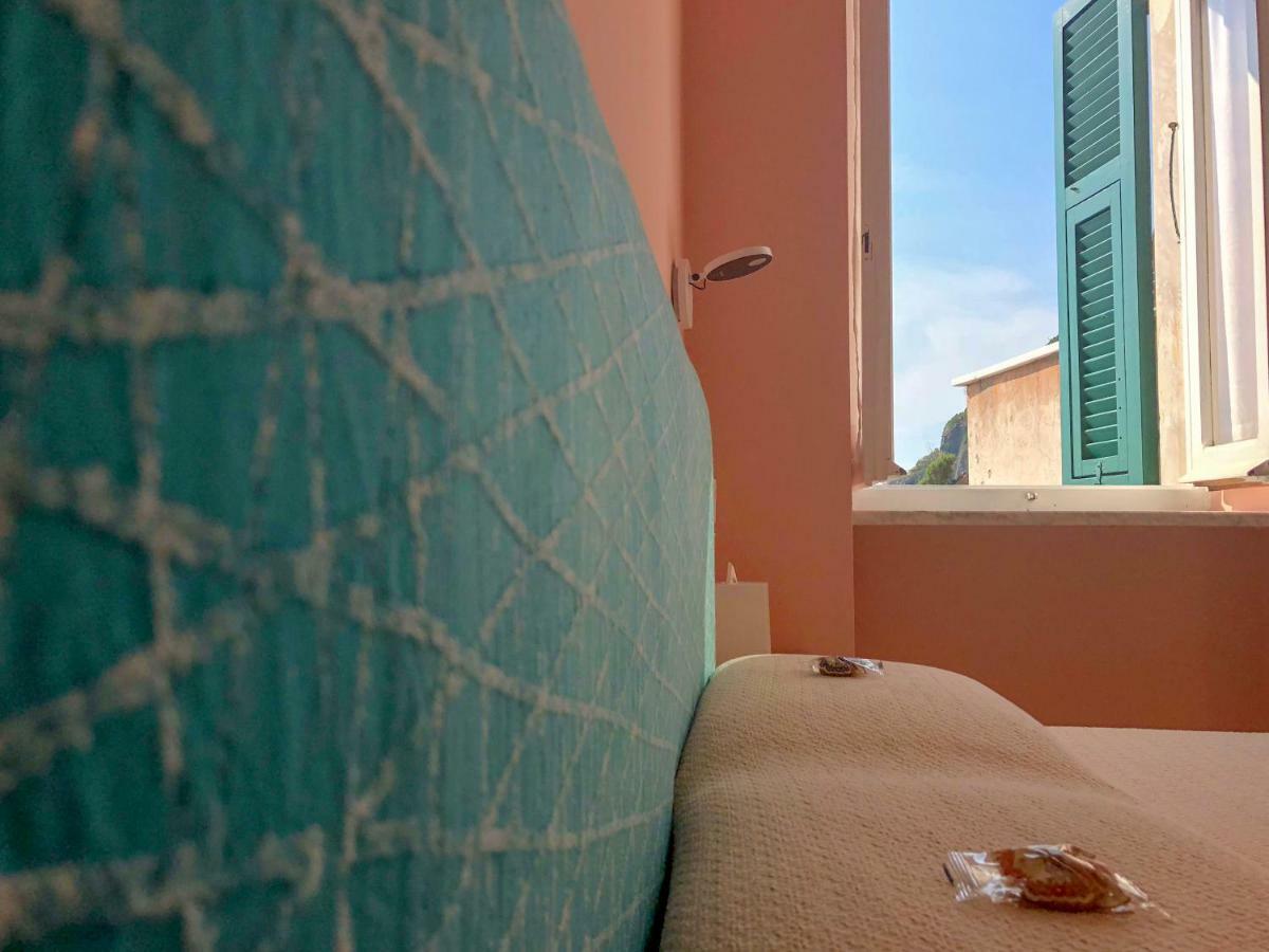 Ai Pesci Room Rental Riomaggiore Buitenkant foto